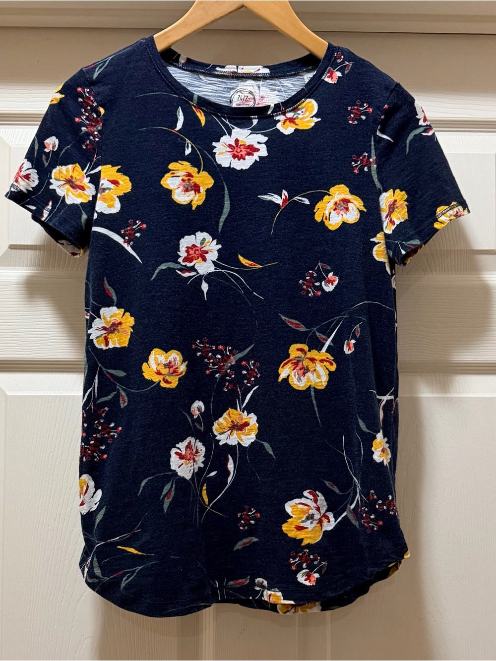 Maurices Navy Floral Short Sleeve Tee with Yellow & White Blooms